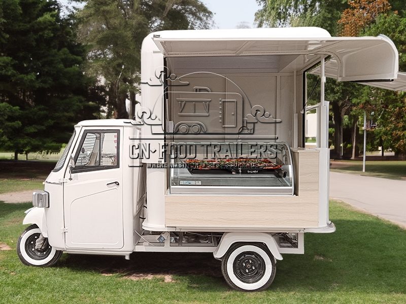 White Lifting Piaggio Food Trailer for Hot Dog