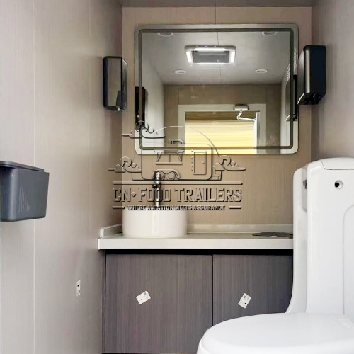 2 Station Toilet Trailer Luxury Bathroom Trailer for Business