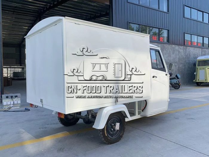 6 Tap White Piaggio APE Food Truck for Beer