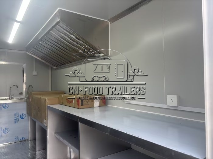 13FT Creamy White Double Windows Square Food Tariler