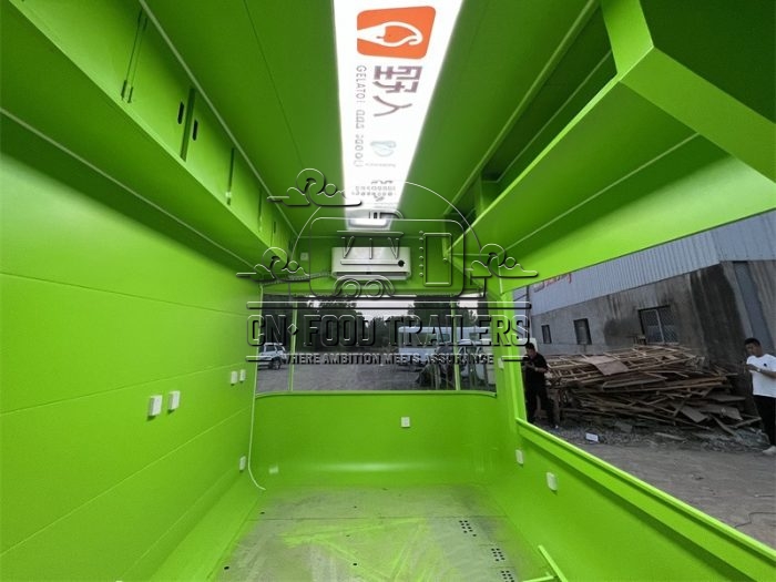 16.5FT Green Flying Wing Cloud Warehouse Food Trailer