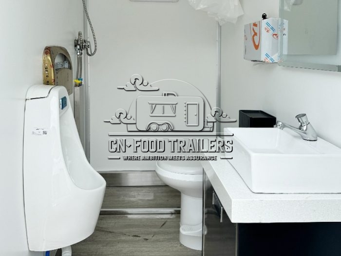 2 Station Blue Toilet Trailer Portable Mobile Restroom Trailer for Sale