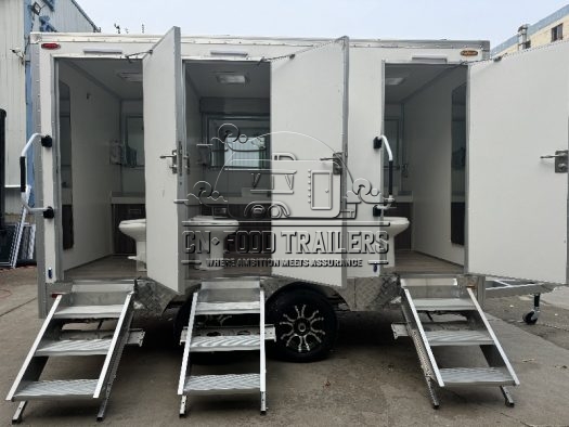 3-Station Toilet Trailer Luxury Restroom Trailer for Camping and Traveling