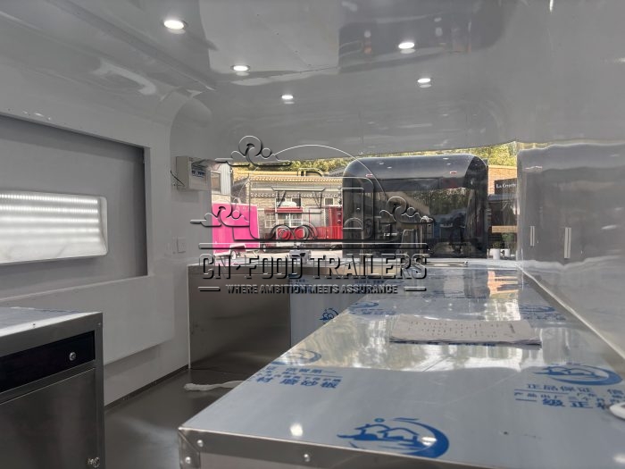 16.5FT White and Purple Flying Wing Cloud Warehouse Food Trailer